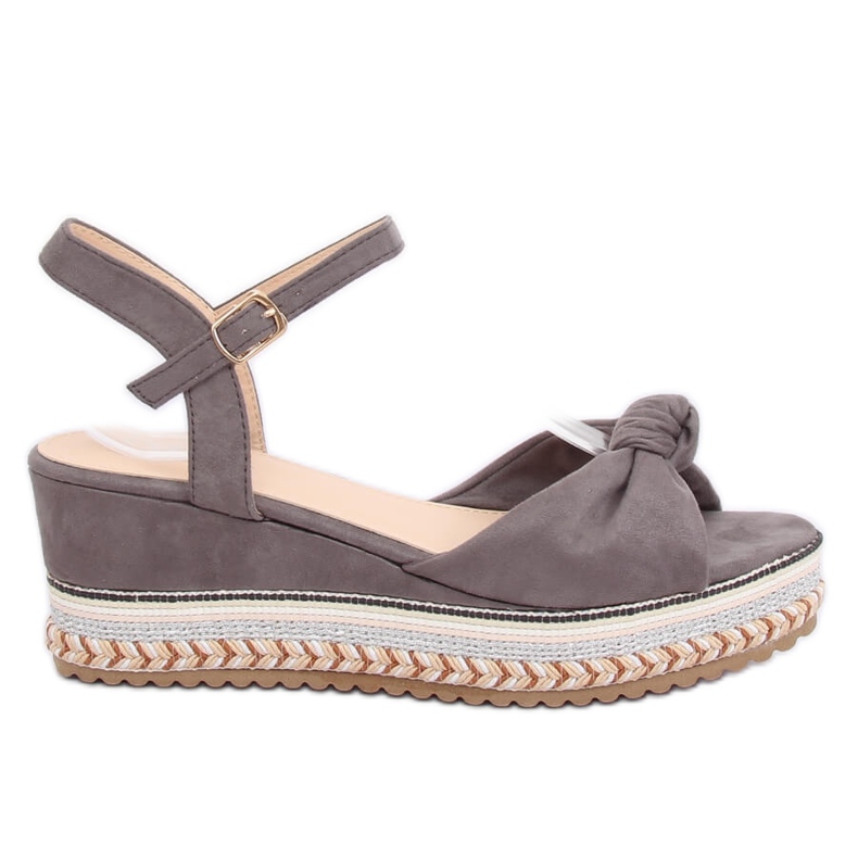 Sive sandale na klinastu petu B126 Siva