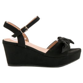 SHELOVET Sandale na platformi crna