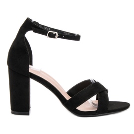 Ideal Shoes Sandale na šanku crna