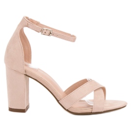 Ideal Shoes Sandale na šanku smeđa