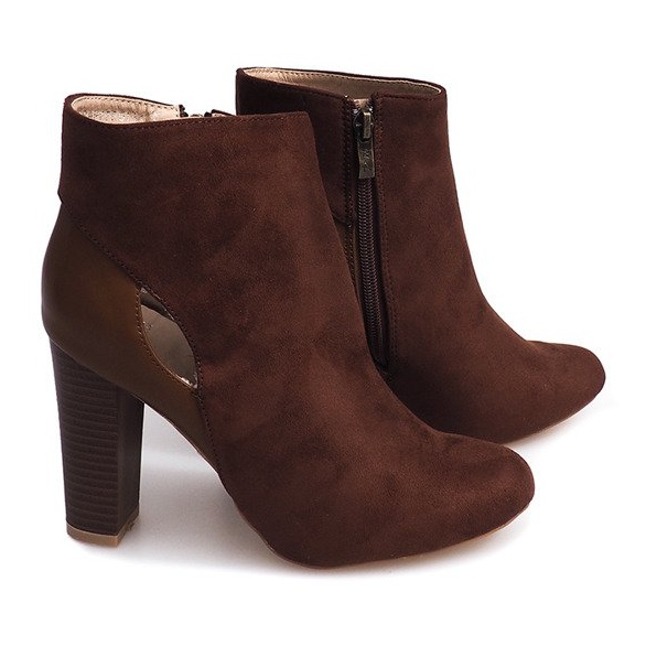 Smeđe čizme od antilopa na stupu s patentnim zatvaračem smeđa