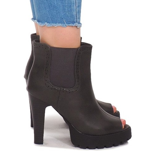 Otvorene čizme na stupu B2901-PB Siva