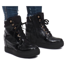 Crne lakirane tenisice na klinu Snake crna