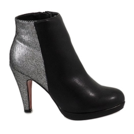 Crne čizme na visoku petu 16-92 crna