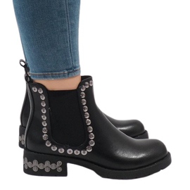 SDS Crne izolirane čizme s vijcima 7387-PA crna