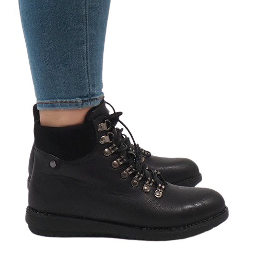 Crne čizme s izolacijom na vezanje 3971 crno