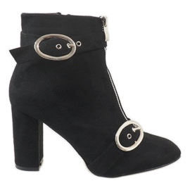 Crne antilop gležnjače na stupu F818 crna