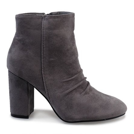 Sive antilop gležnjače na stupu 0M803 siva