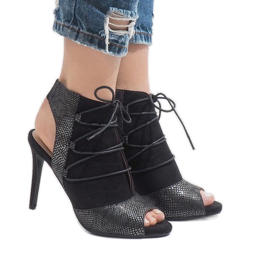 Crne otvorene čizme na peti HF168-3 crno