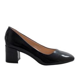 Crne lakirane crpke na stupu 7501-1 crna