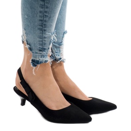 Crne pumpe na peti B-43 crna