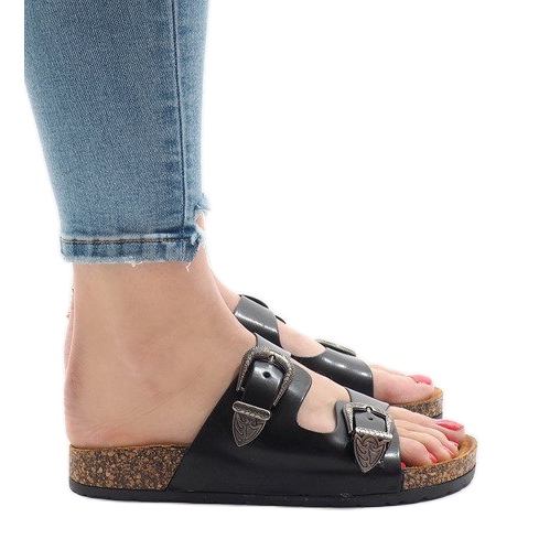 Crne papuče s kopčama 7018-PL crno