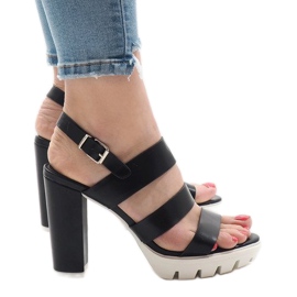 Crne sandale na postolju HP-27 crno