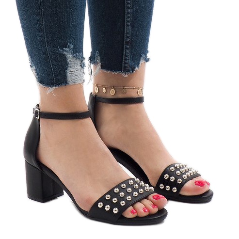 Crne sandale s visokim potpeticama 173-856 crno