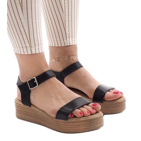 Crne sandale na platformi 22-07 crno