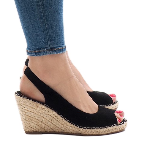 Crne sandale na klin 2894 crno