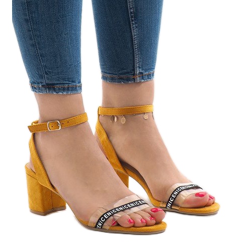 Žute sandale na stupu S-7347 antilop žuta boja