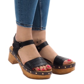 Crne sandale na platformi FM4142 crna