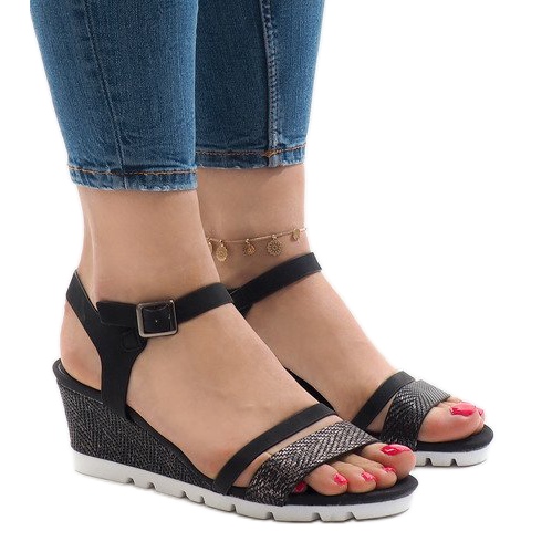 Crne sandale na platformi Y-8217 crno