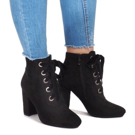 Čizme na vezicu na post 168-138 crne boje crno