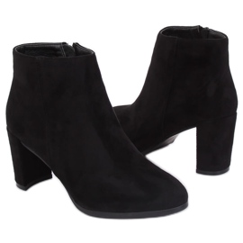 Klasične crne čizme na visoku petu A6801 Crna