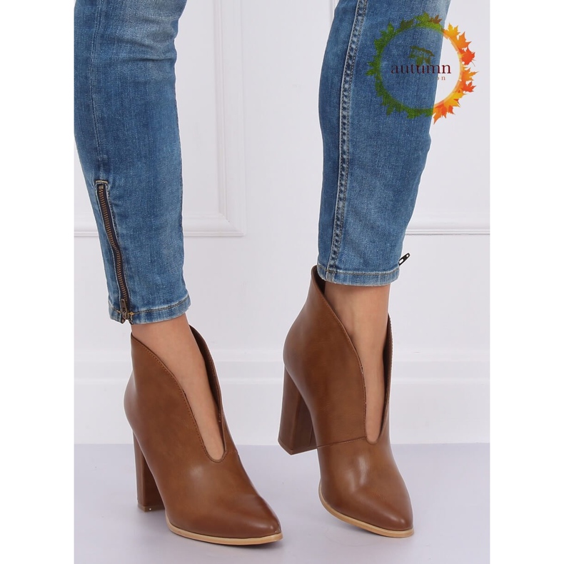 Smeđe čizme s izrezanom RB38P deve smeđa