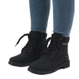 Crne izolirane čizme NR06-1 crna