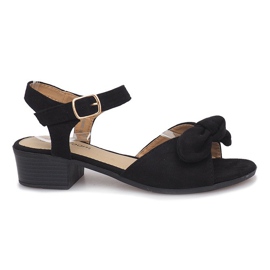 Crne sandale s visokim potpeticama tvrtke Noemia crna