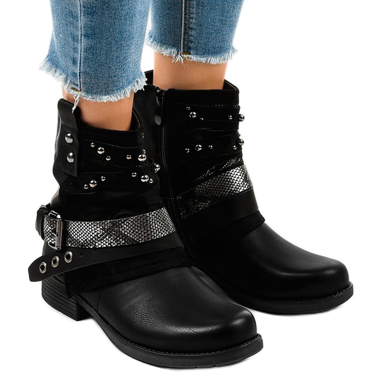 Crne izolirane čizme bogato ukrašene 17103-1A crno