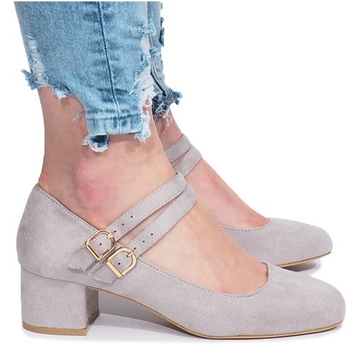 Sive pumpe na stupu Tamara siva