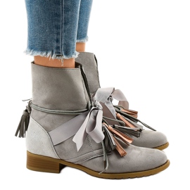 Sive ravne čizme vezane resama A-226 siva