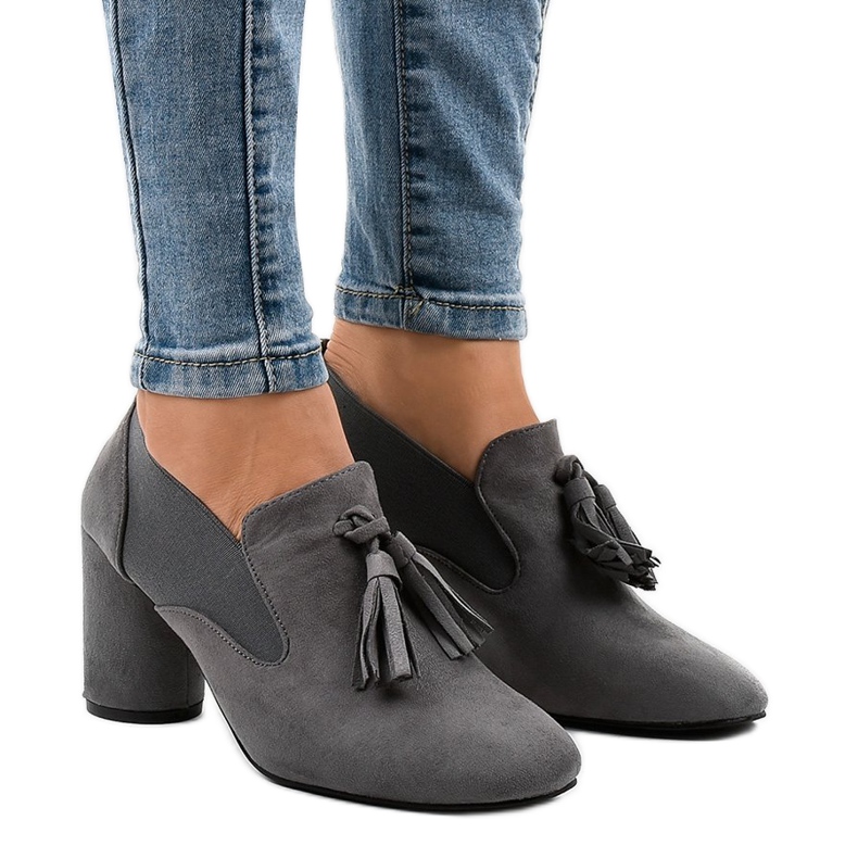 Crvene antilop pumpe na stupu LL-97P siva