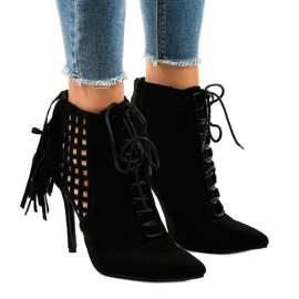 Crne, bogato ukrašene čizme 11047-1 crna