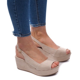 Sandale na klin 3H096 Bež