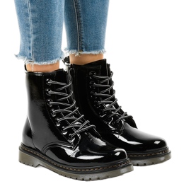 Crne lakirane čizme TL142-1 crno