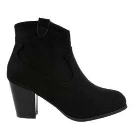 Crne antilop gležnjače na stupu F166-5 crna