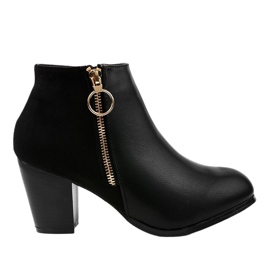 Crne gležnjače s patentnim zatvaračem A166-1 crna