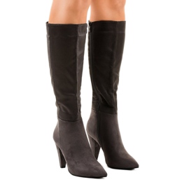 Ženske čizme od antilopa na postolju 8677 siva