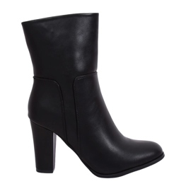 Crne štikle 1345 Crna