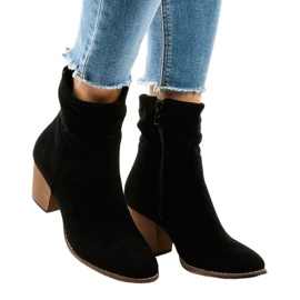 Crne kaubojske čizme od antilopa E2250 crna