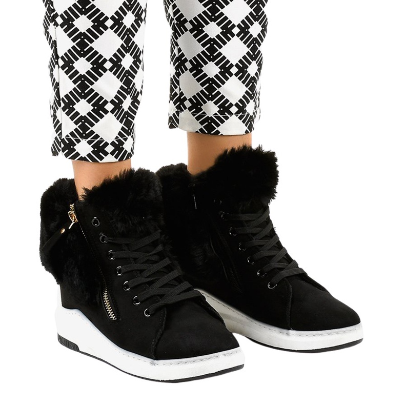 Crne ženske izolirane tenisice CN686 crno