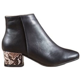 Weide Elegantne čizme sa zmijskim printom crna višebojan