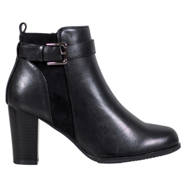 J. Star Tople čizme s kopčom crna