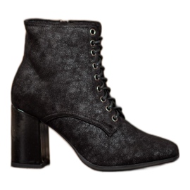 Kylie Vezane čizme na postu crno