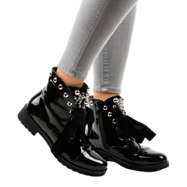 Crne lakirane izolirane čizme A3320EA crna