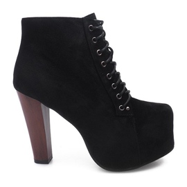 Čvrste čizme od antilopa na petu B753 Crna