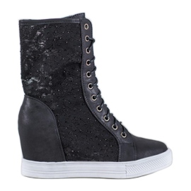 Seastar Ažurne čizme crna