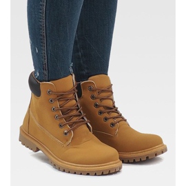 B788 Žute drvene hvataljke žuta boja