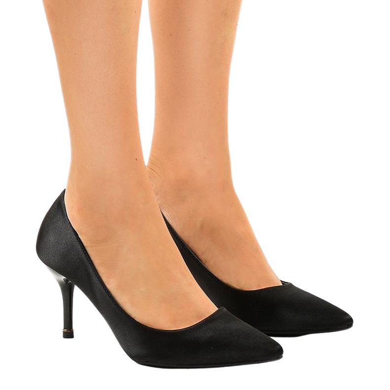 Crne pumpe na nisku petu 1756-255 crno