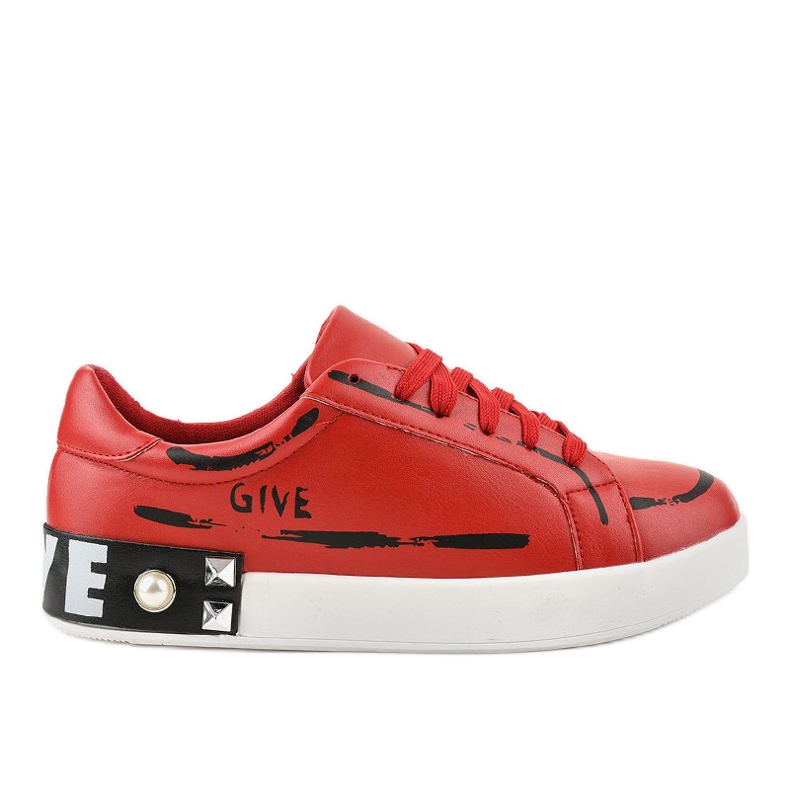 Crvene tenisice ukrašene G272 vijcima crvena